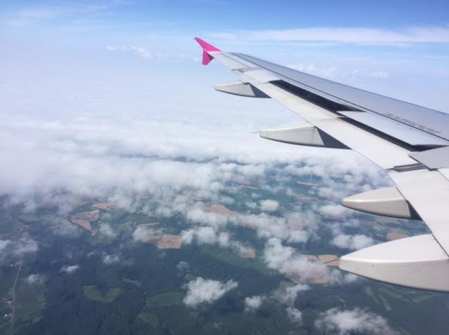 関空から北海道へ向かう飛行機の中で撮った写真