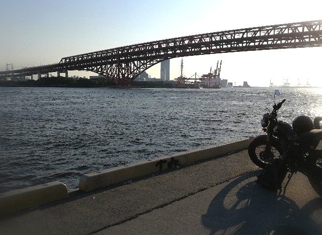 大阪でバイクの写真が撮影できるスポット「ナナガン」
